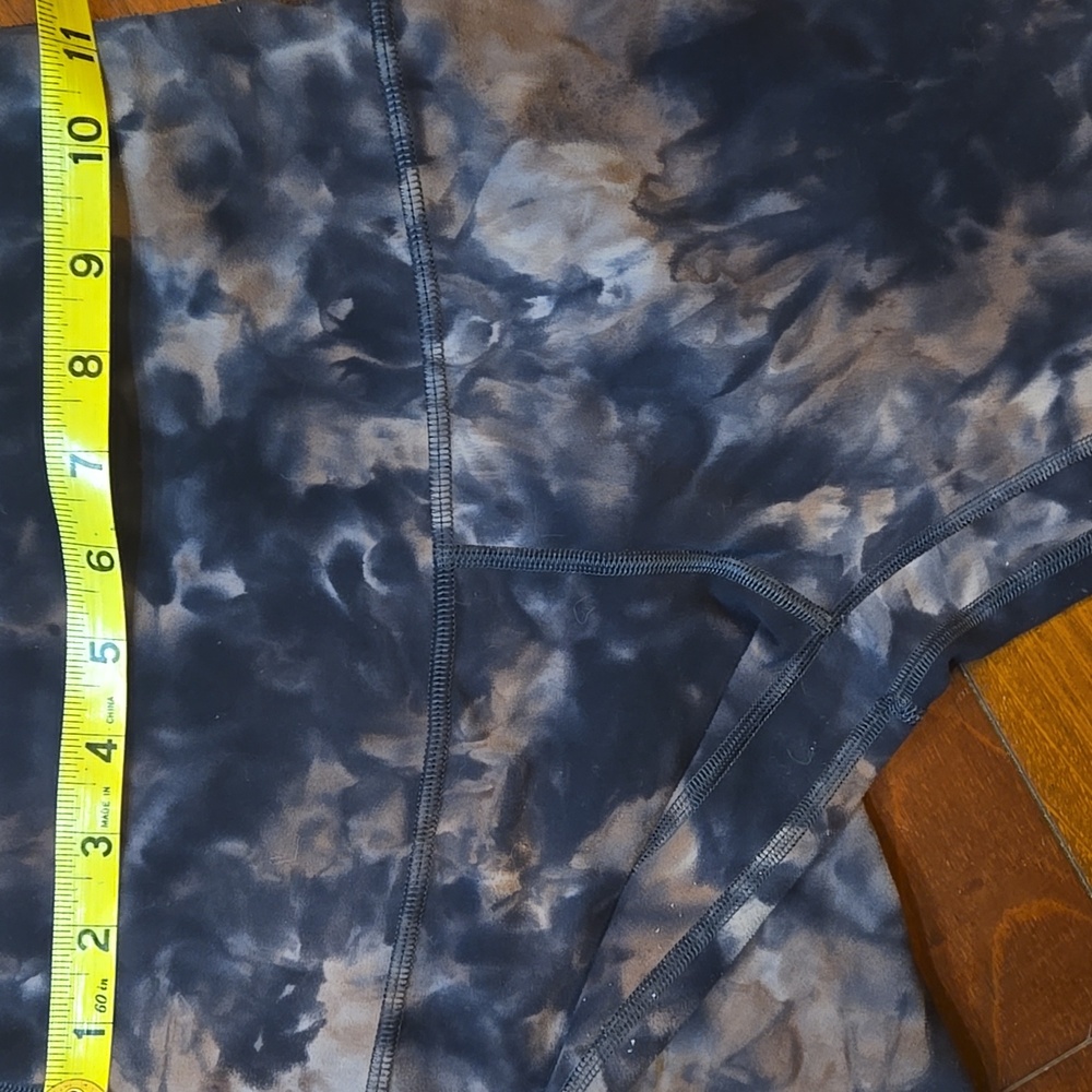 Lululemon Align Shorts 8" Diamond Dye Size 4 - Picture 6 of 10